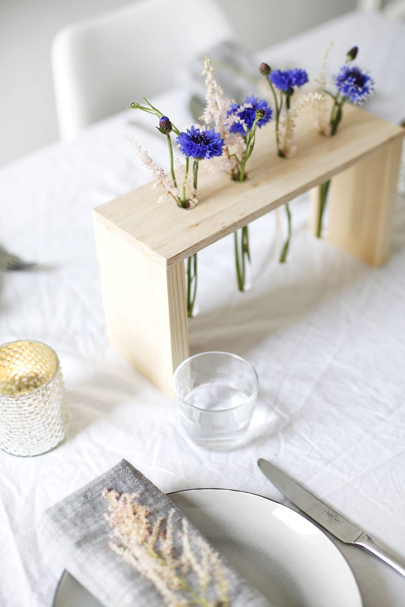 DIY floral table centre made with wood and test tubes | easy craft tutorial perfect for entertaining | home tutorial ideas
