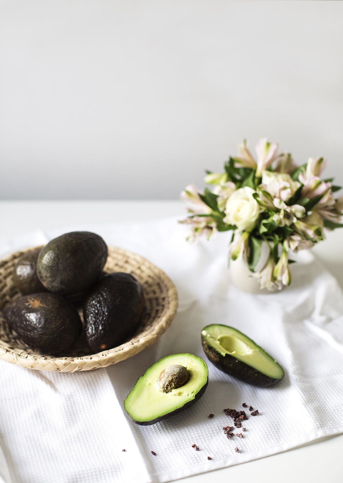 raw-avocado-chocolate-tart-paleo-dessert-recipe-gluten-free-dairy-free-healthier-sweet-treats