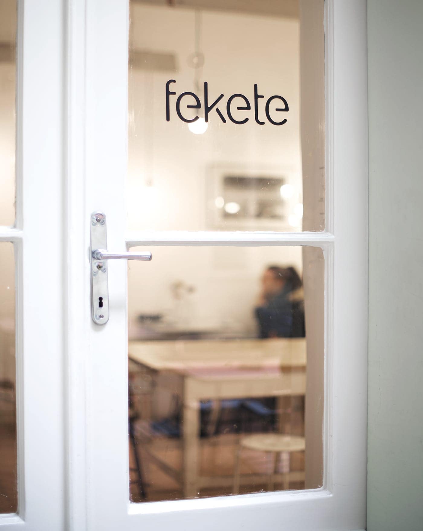 fekete | budapest coffee spots | the lovely drawer
