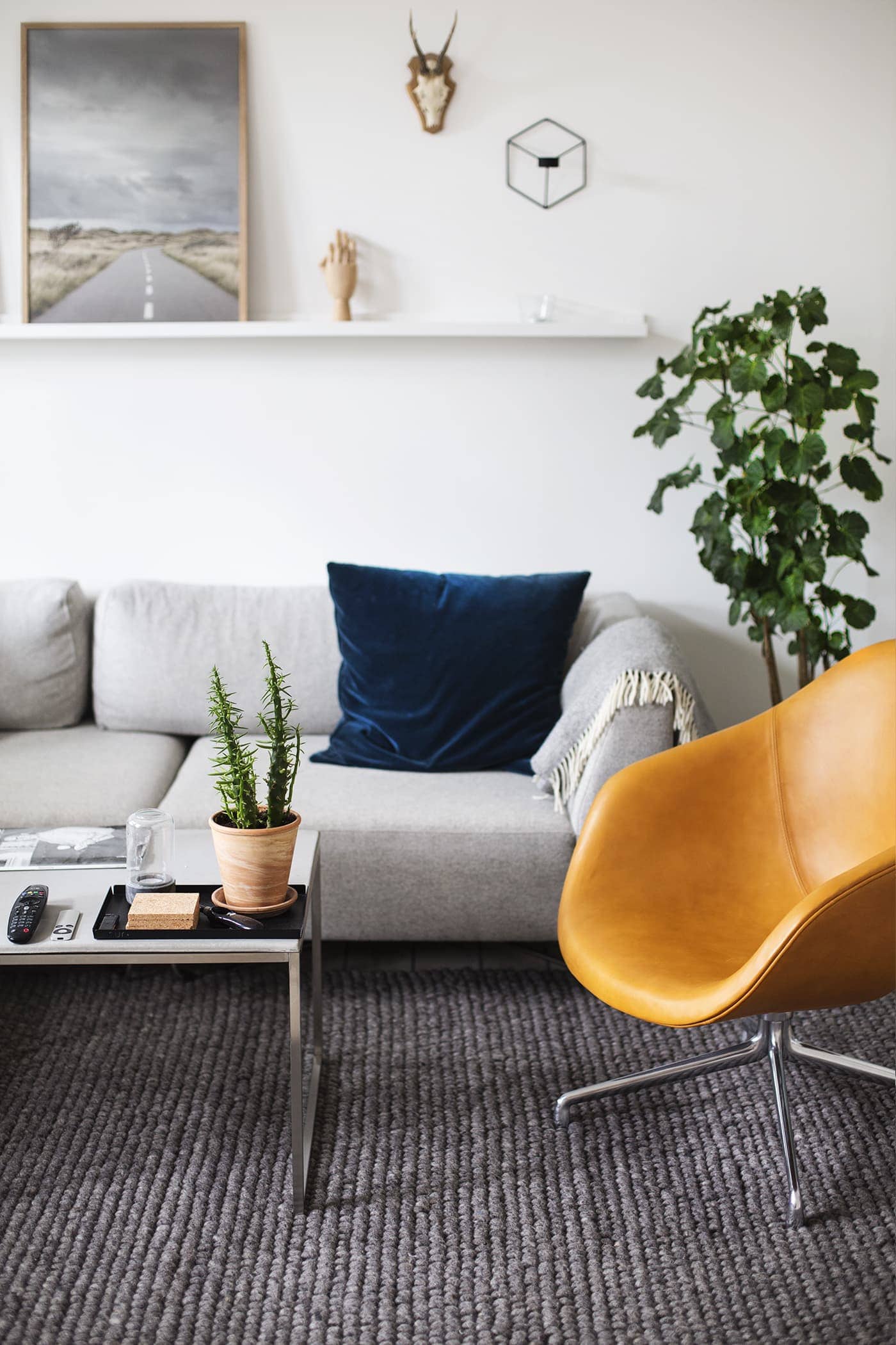 Copenhagen | wanderlust | air bnb living room 3