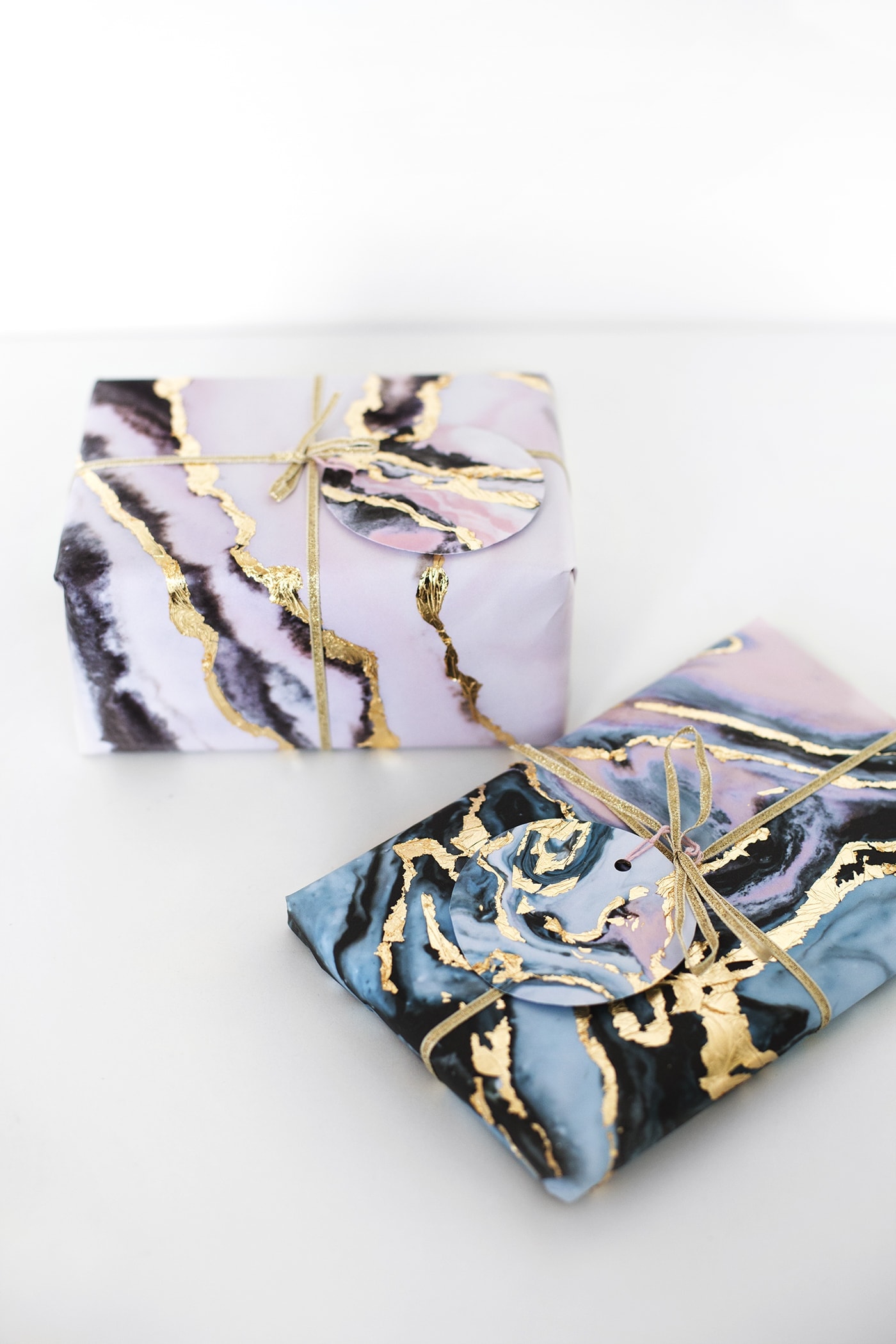 gold-leaf-marble-gift-wrap-tutorial-christmas-guft-wrap