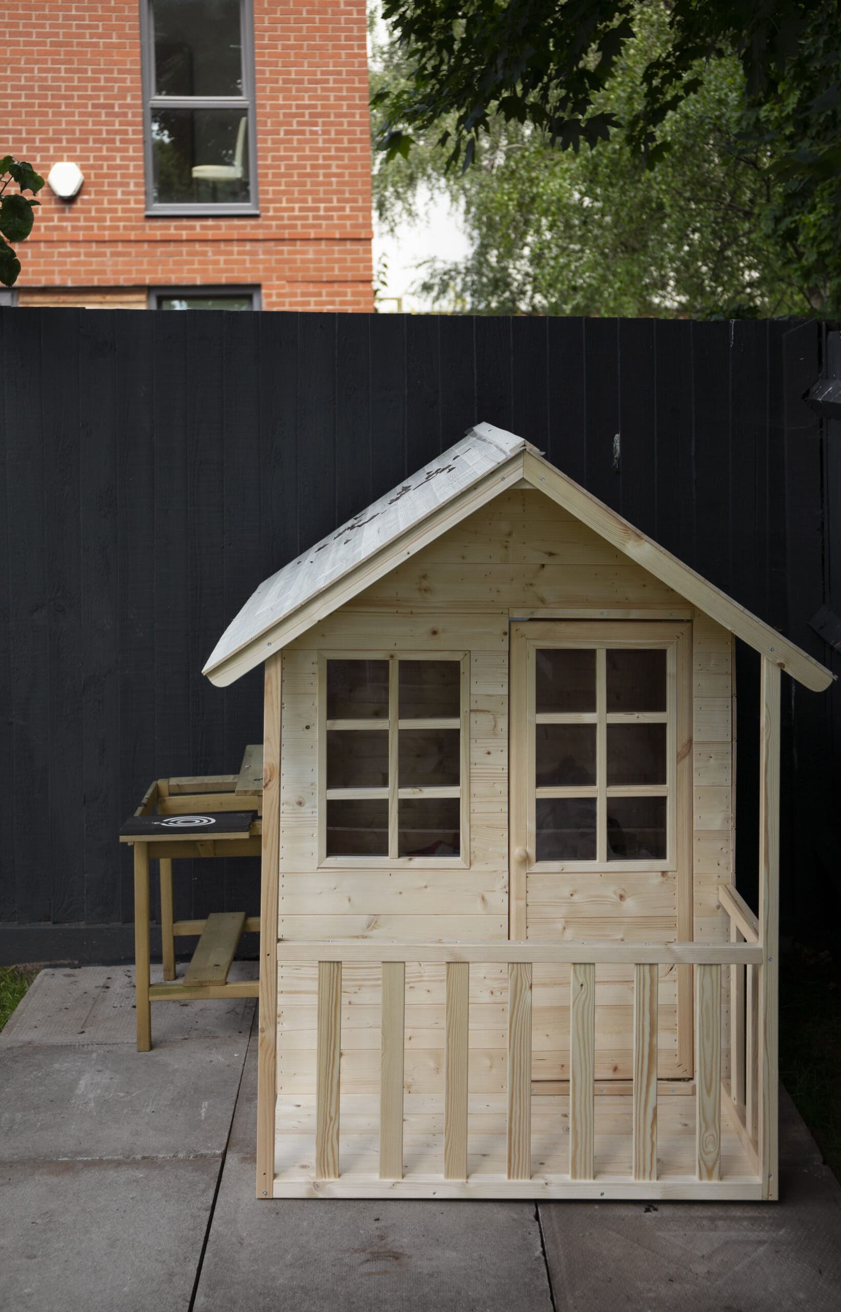 Garden Makeover pt 1: The Playhouse