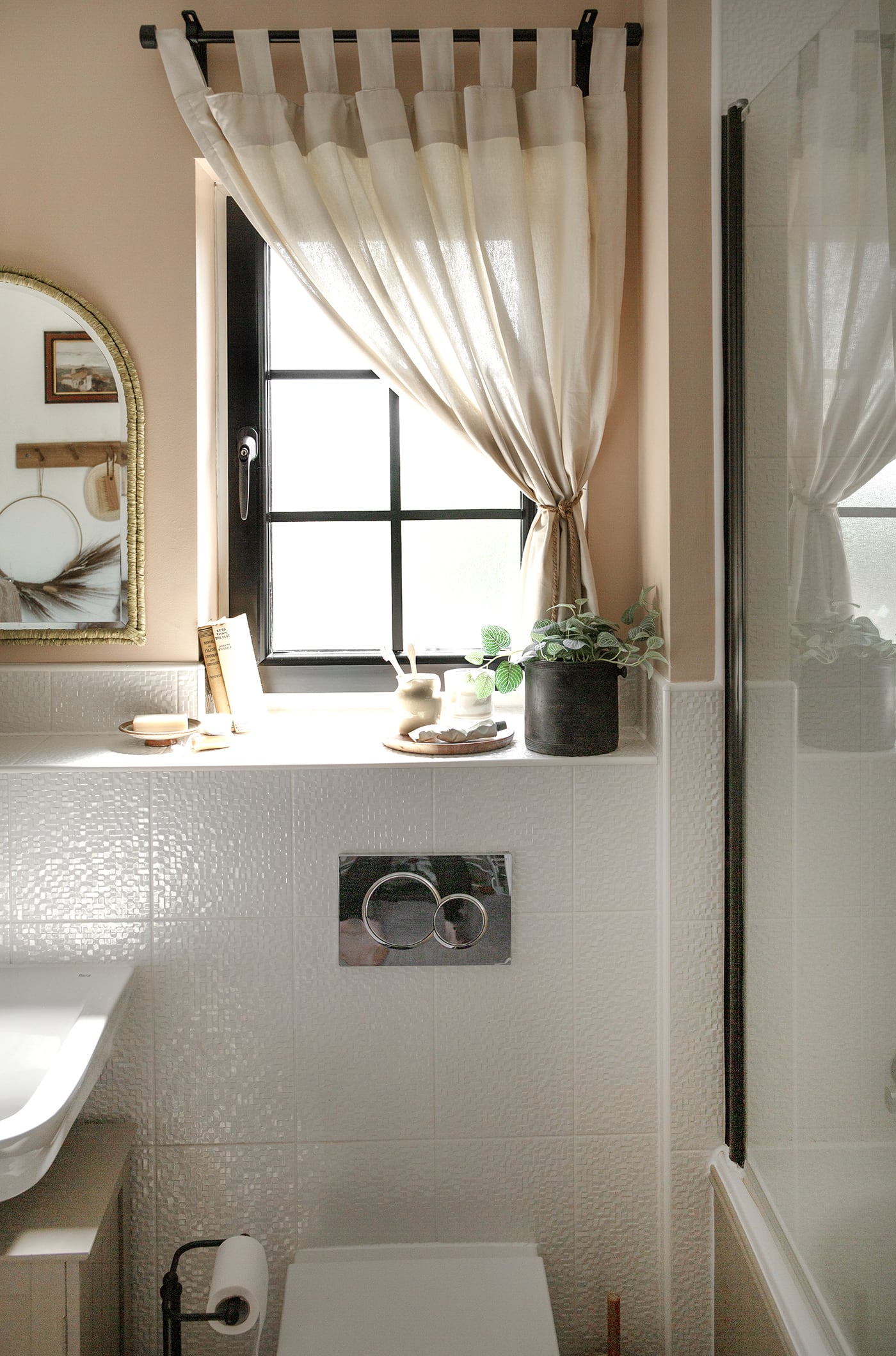 DIY Renter Friendly Bathroom Updates - DIY Huntress