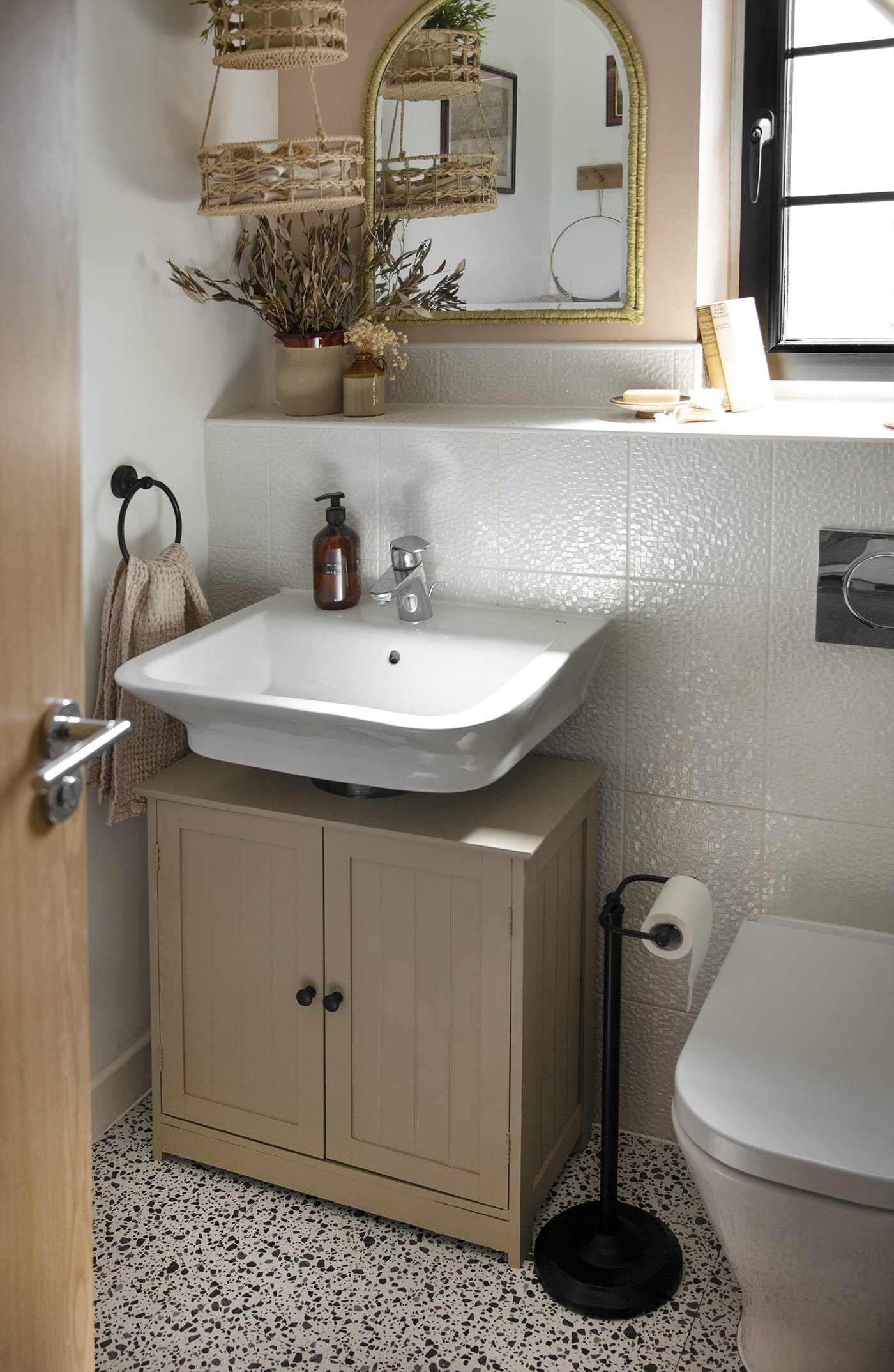 Simple Bathroom Makeover - Renter Friendly - The Merrythought